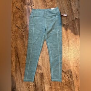 High rise Green Legging.